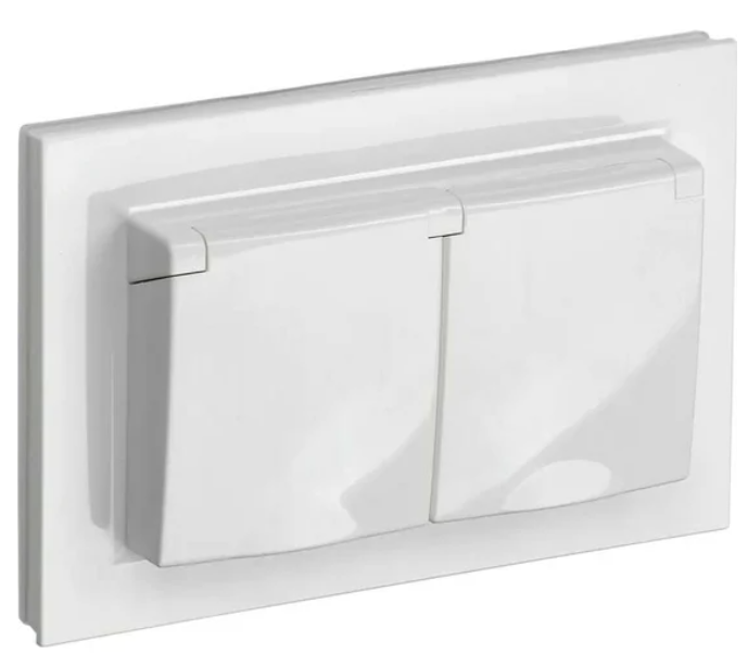Розетка 2-м СП BRITE РСбш12-3-44- БрБ 16А в сборе IP44 с крышкой бел.IEK BR-R26-16-44-K01-F